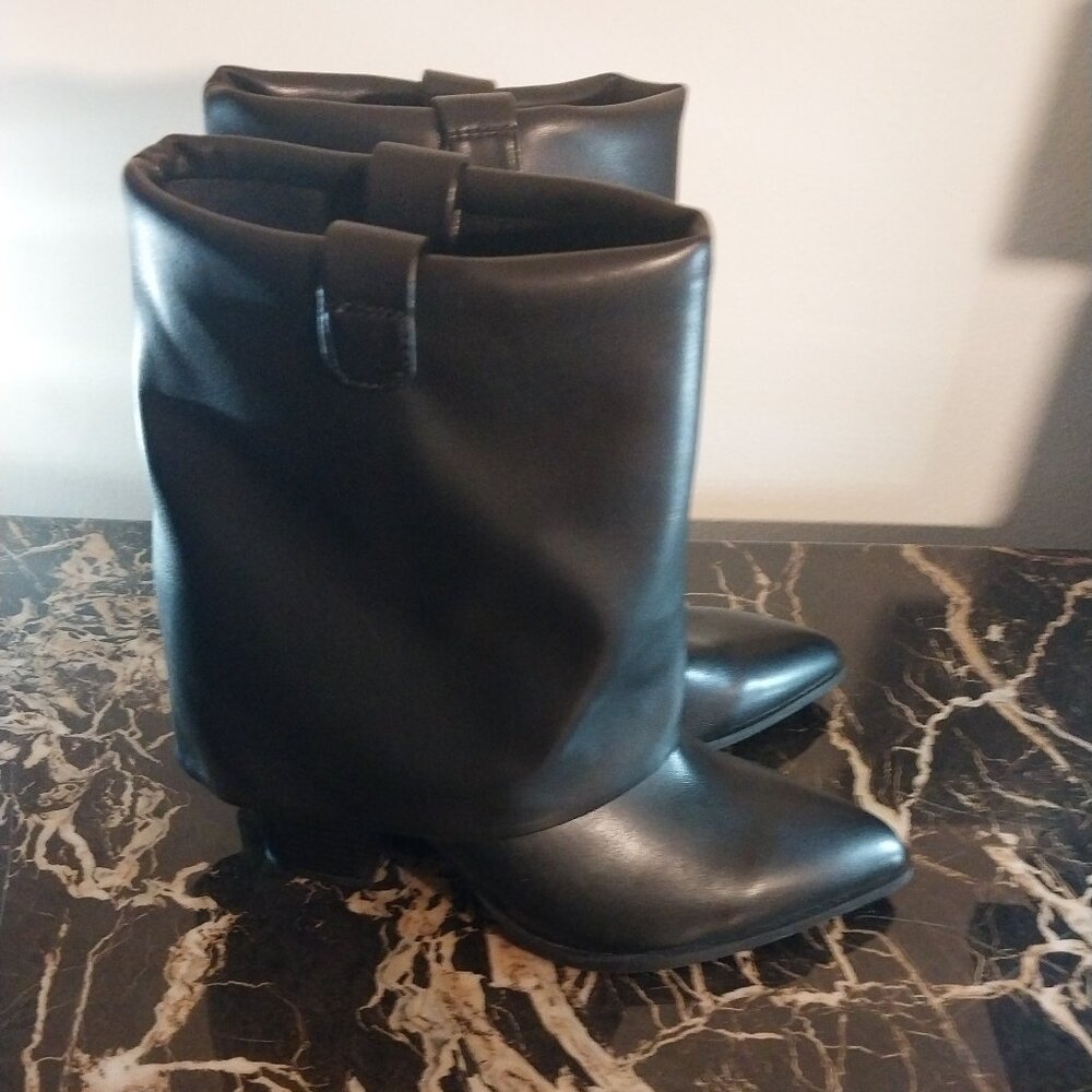 STEVE MADDEN Brand New Without Box LARK Block Heel Ankle Boots